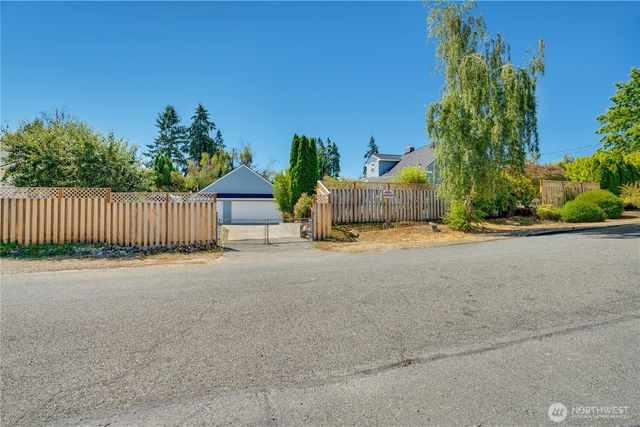 3307 Heather Place W, University Place, WA 98466