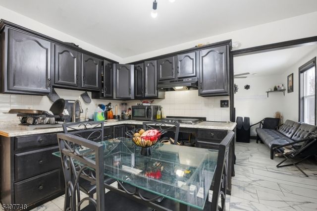 34 Koolidge Ct, Franklin Twp., NJ 08873