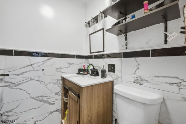 34 Koolidge Ct, Franklin Twp., NJ 08873