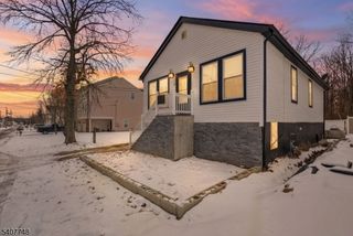 34 Koolidge Ct, Franklin Twp., NJ 08873