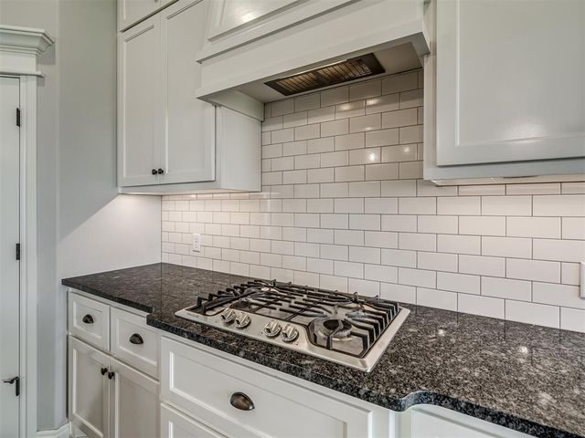 3313 NW 187th Street, Edmond, OK 73012