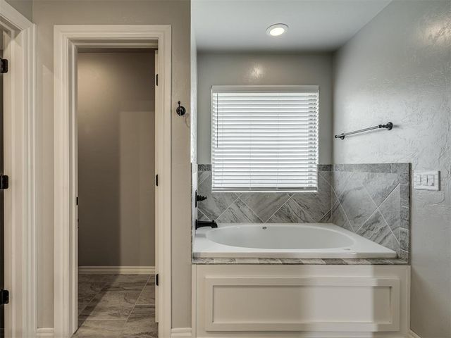3313 NW 187th Street, Edmond, OK 73012