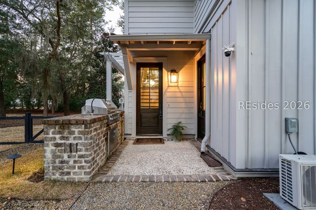 8 Yadkin St, Bluffton, SC 29910