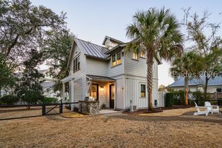 8 Yadkin St, Bluffton, SC 29910