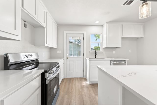 247 Wells Street, Emory, TX 75440