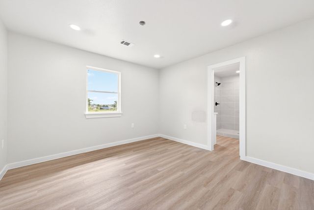 247 Wells Street, Emory, TX 75440