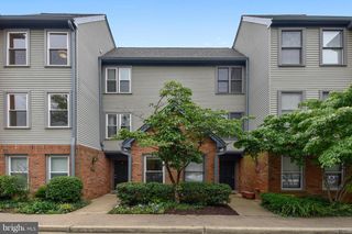 2107 N ROLFE ST #D, Arlington, VA 22209
