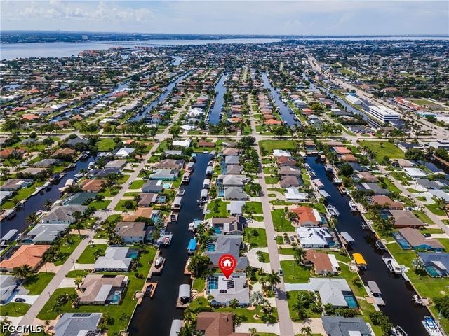 3319 SE 17th AVE, Cape Coral, FL 33904