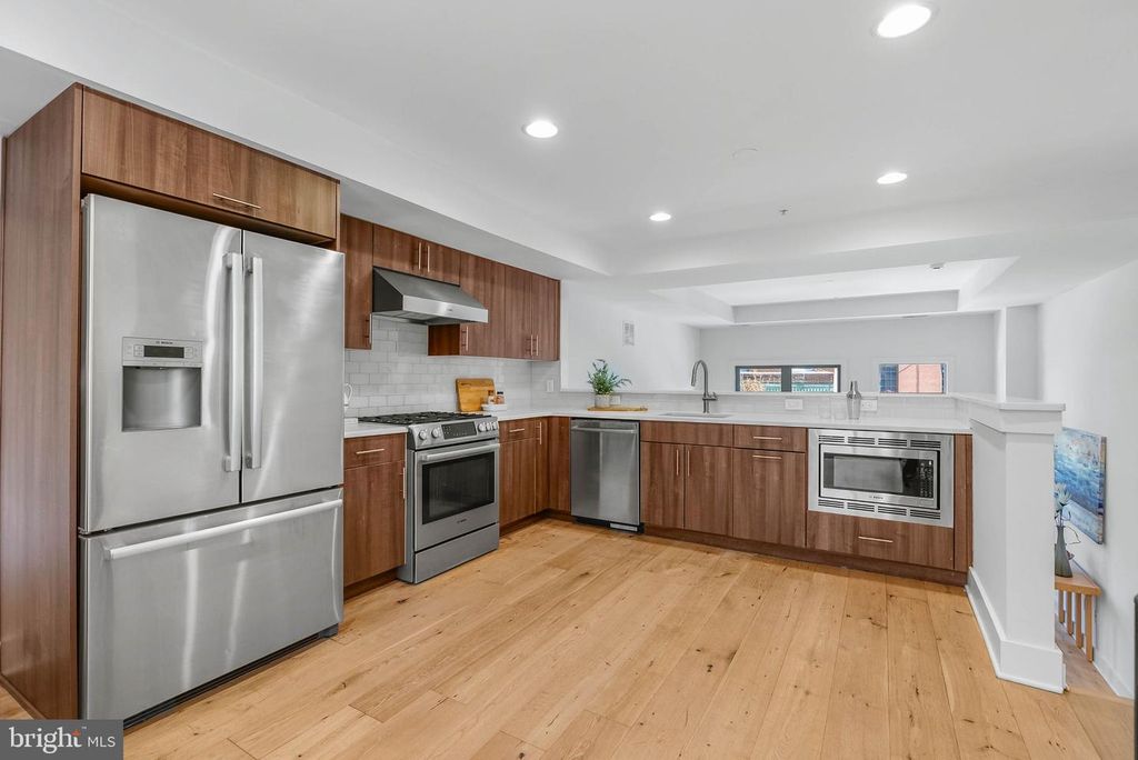 714 N 4TH ST, PHILADELPHIA, PA 19123 — photo 3