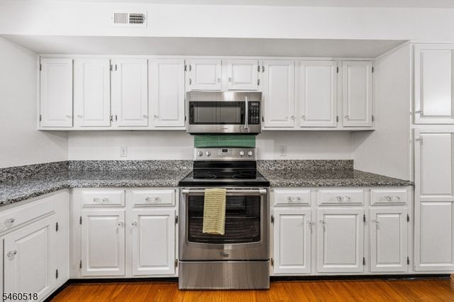 5 Evans Court, Bedminster Twp., NJ 07921
