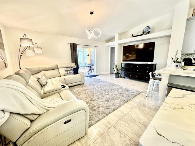 31244 CRESTMONT COURT, Wesley Chapel, FL 33543