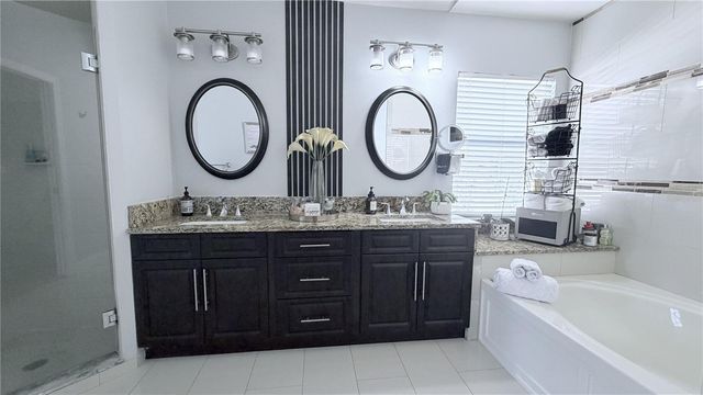 31244 CRESTMONT COURT, Wesley Chapel, FL 33543