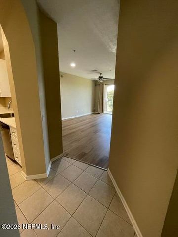 7801 POINT MEADOWS Drive 8307, Jacksonville, FL 32256