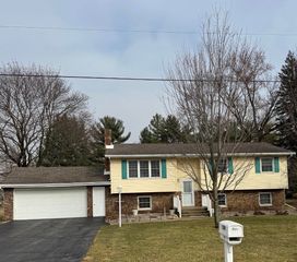 539 Wayne Street, Hobart, IN 46342