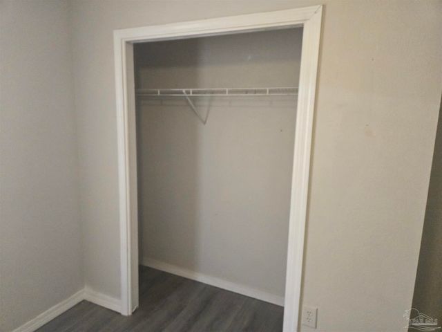 1760 W Strong St, Pensacola, FL 32501