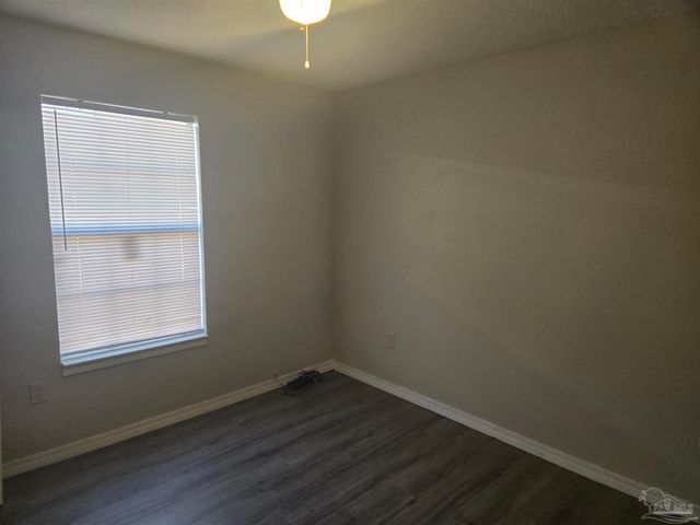1760 W Strong St, Pensacola, FL 32501