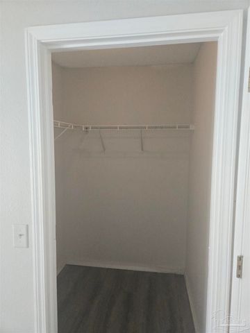 1760 W Strong St, Pensacola, FL 32501