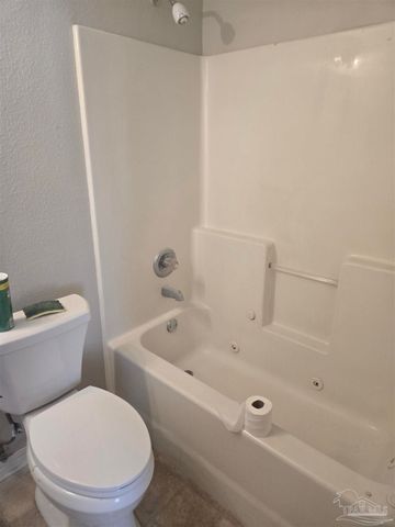 1760 W Strong St, Pensacola, FL 32501