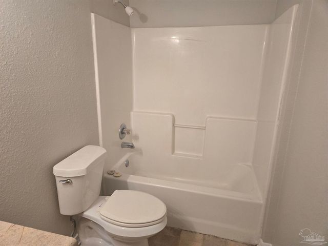 1760 W Strong St, Pensacola, FL 32501