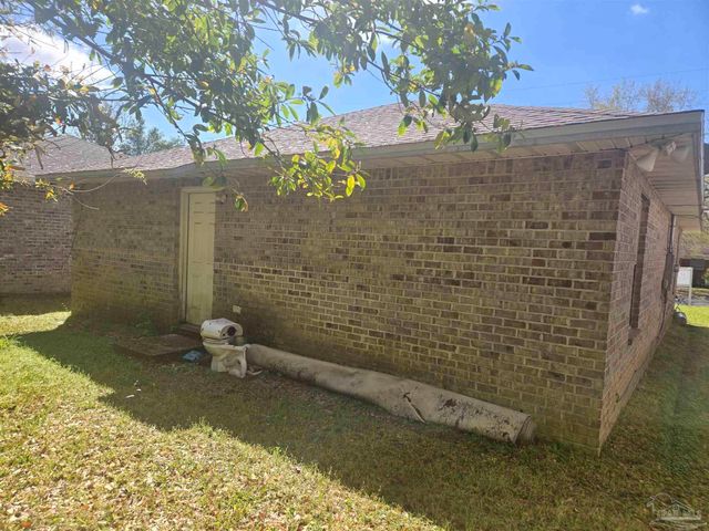 1760 W Strong St, Pensacola, FL 32501