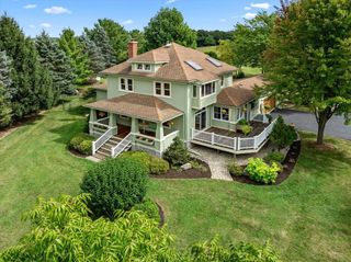 427 N Maple LANE, Burlington, WI 53105