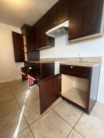 1041 W Reeve Street, Compton, CA 90220