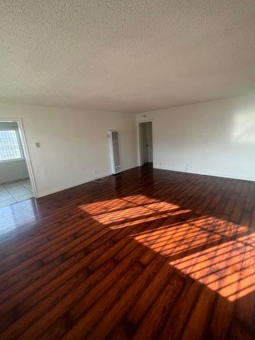 1041 W Reeve Street, Compton, CA 90220