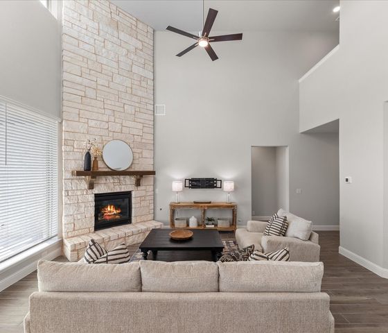 111 Kingfisher Lane, Aledo, TX 76008