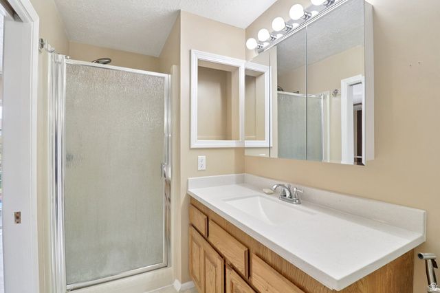 2122 W 5600 S, Roy, UT 84067