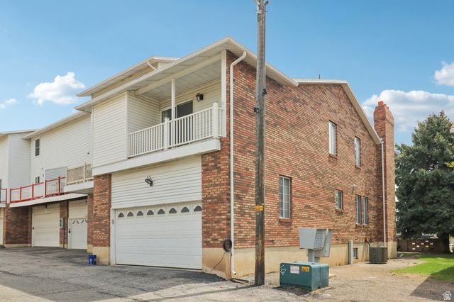 2122 W 5600 S, Roy, UT 84067