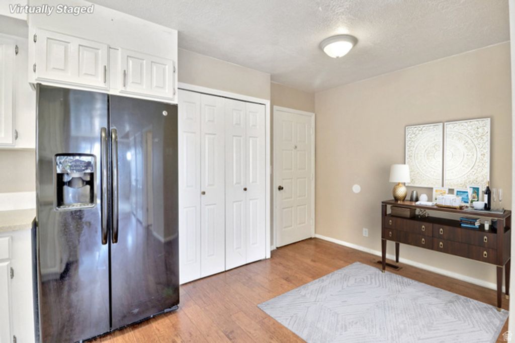 Image 13 of property listing at 2122 W 5600 S, Roy, UT 84067