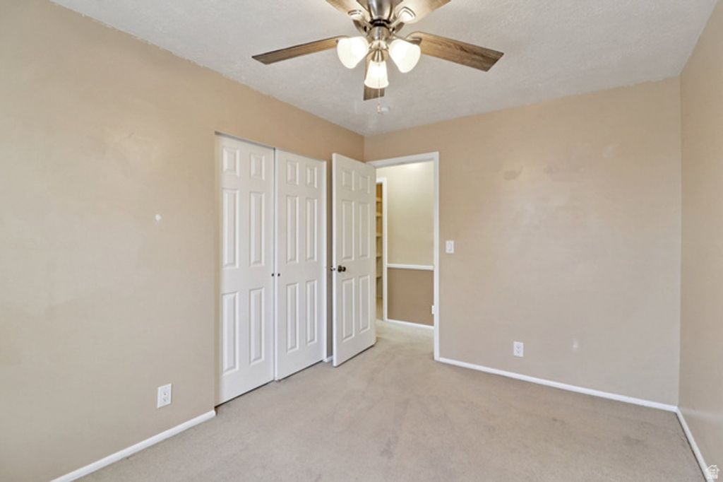 Image 27 of property listing at 2122 W 5600 S, Roy, UT 84067