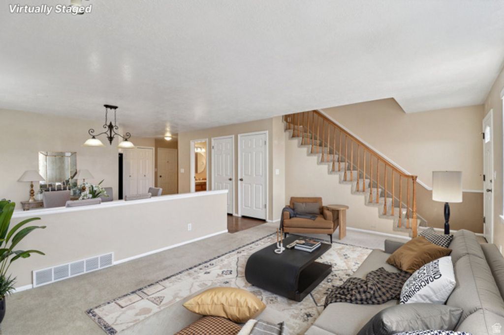 Image 6 of property listing at 2122 W 5600 S, Roy, UT 84067