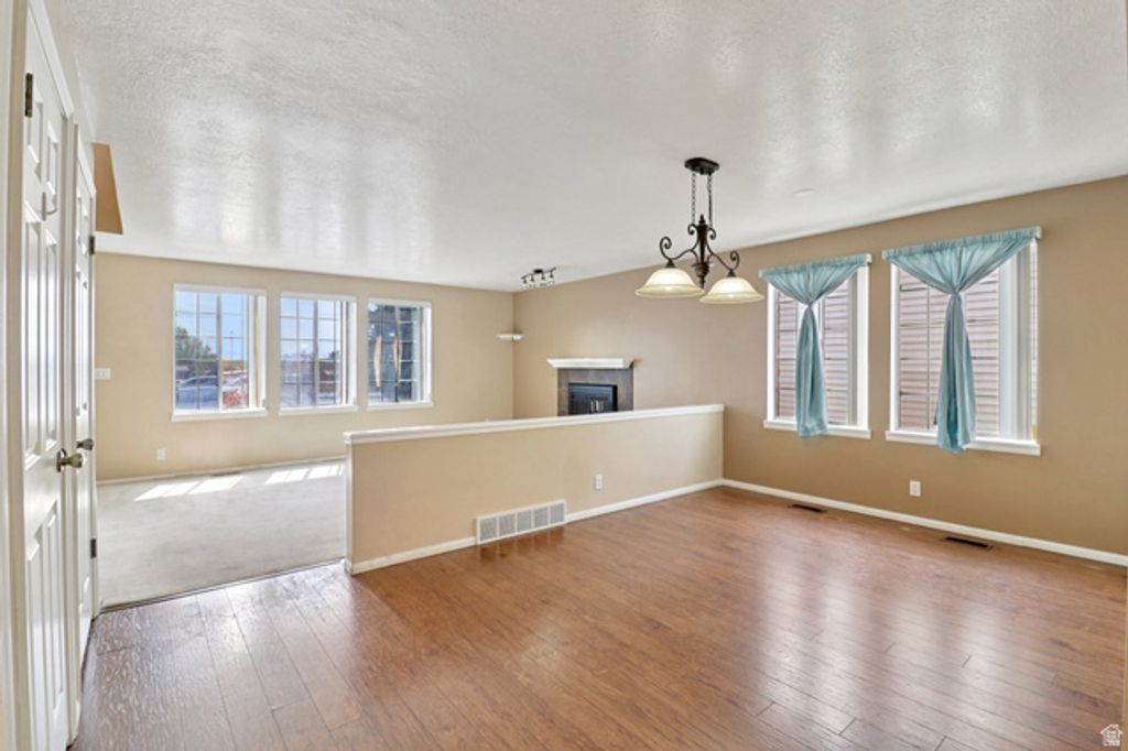 Image 55 of property listing at 2122 W 5600 S, Roy, UT 84067
