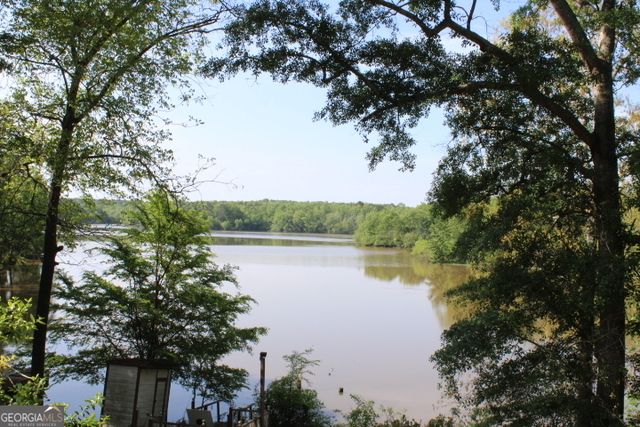 237 Weavers Lake Front Road, Jackson, GA 30233