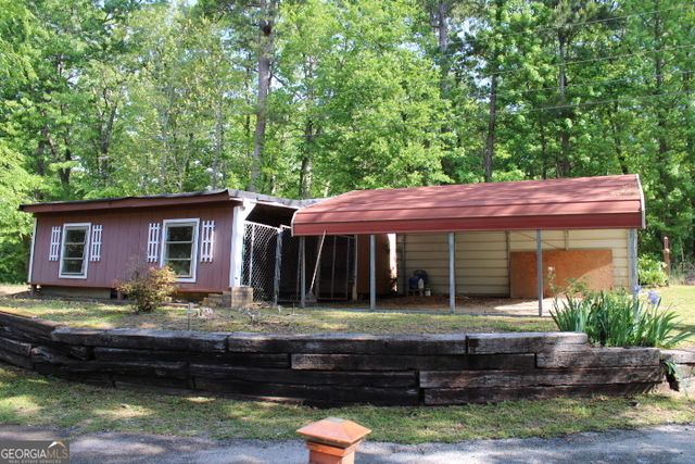 237 Weavers Lake Front Road, Jackson, GA 30233
