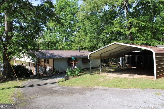 237 Weavers Lake Front Road, Jackson, GA 30233