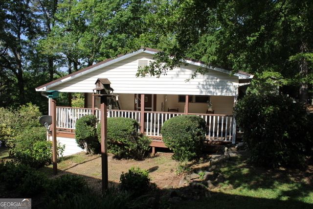 237 Weavers Lake Front Road, Jackson, GA 30233