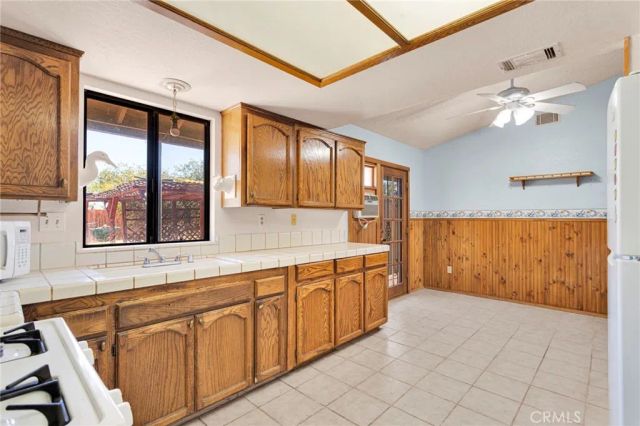15747 Lindero Street, Victorville, CA 92395