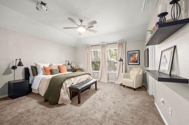 166 Fairwind Trail Drive, Conroe, TX 77385
