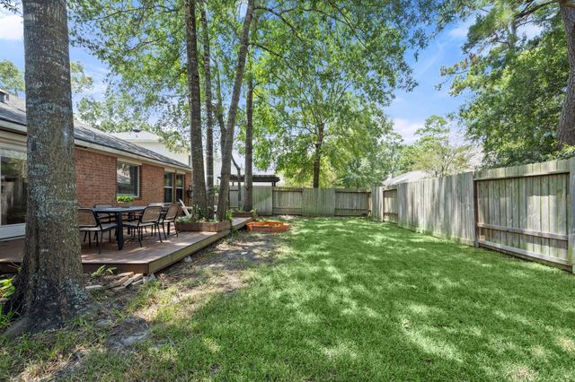 166 Fairwind Trail Drive, Conroe, TX 77385