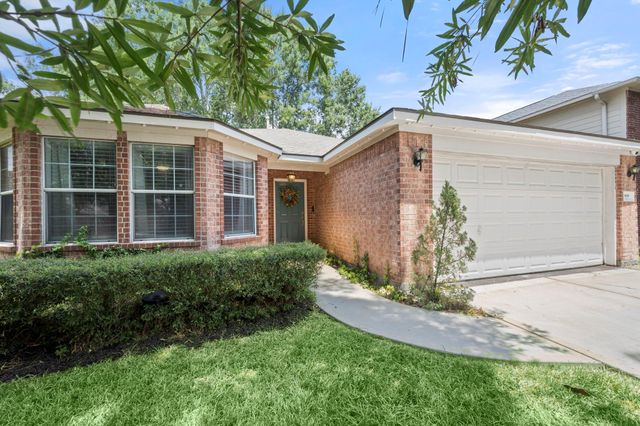 166 Fairwind Trail Drive, Conroe, TX 77385