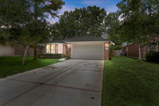166 Fairwind Trail Drive, Conroe, TX 77385