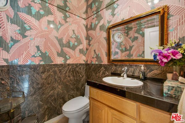 24485 Park Granada, Calabasas, CA 91302