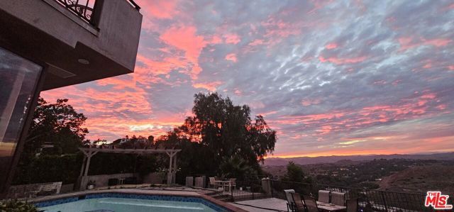 24485 Park Granada, Calabasas, CA 91302