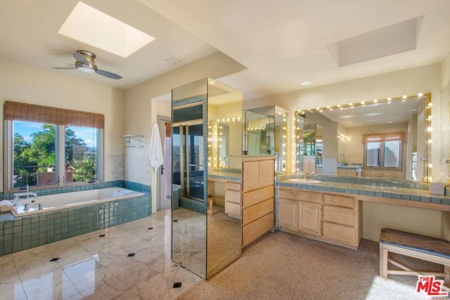 24485 Park Granada, Calabasas, CA 91302