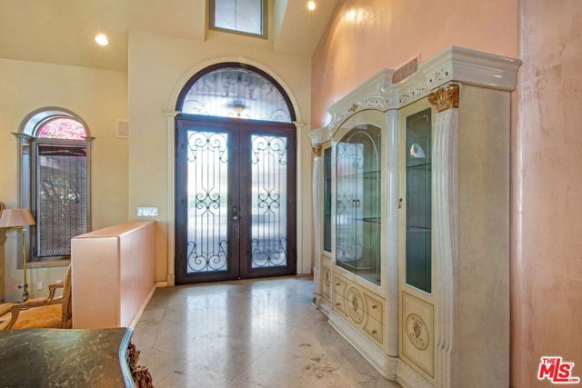 24485 Park Granada, Calabasas, CA 91302