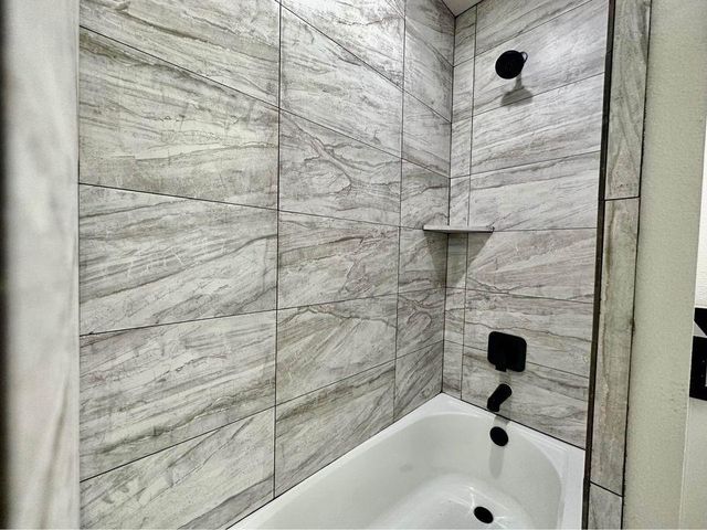 4302 Hirsch Road B, Houston, TX 77026