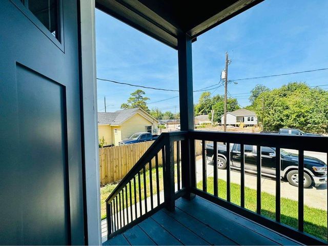 4302 Hirsch Road B, Houston, TX 77026