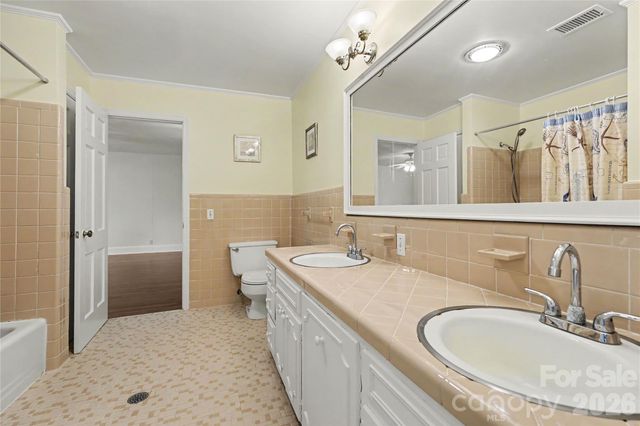 930 Scotch Drive, Gastonia, NC 28054